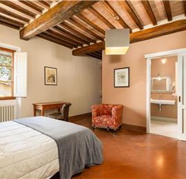 8 Bedroom Villa with Pool near Certaldo, Tuscany, Sleeps 14 - 15